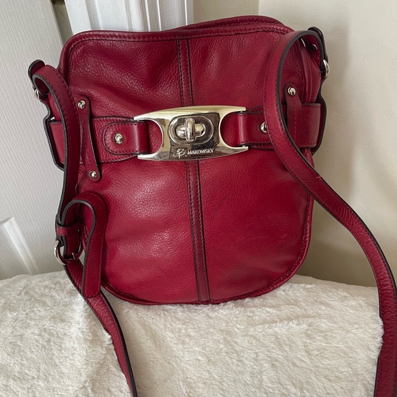 B. Makowsky crossbody Bag EUC
